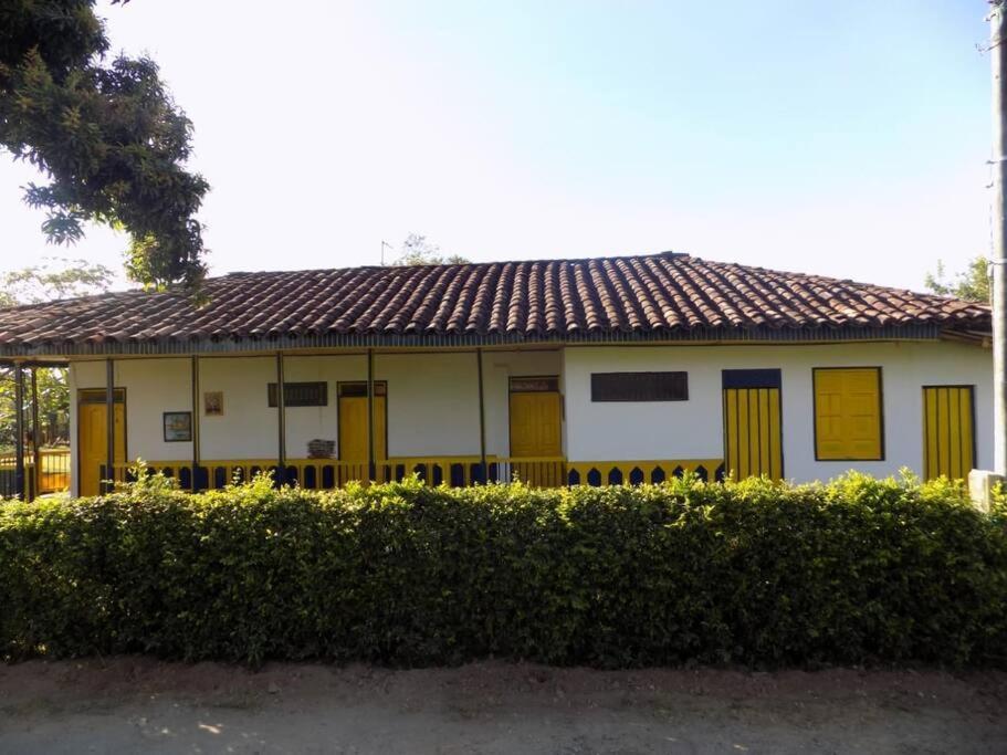 Casa Finca Villa Luz A 800 Mts Del Parque Del Cafe Montenegro Kültér fotó