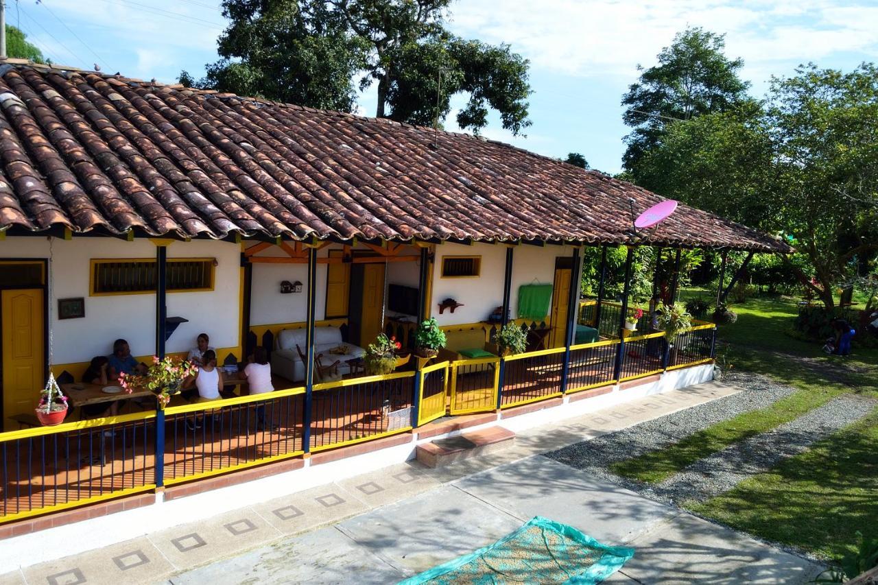 Casa Finca Villa Luz A 800 Mts Del Parque Del Cafe Montenegro Kültér fotó
