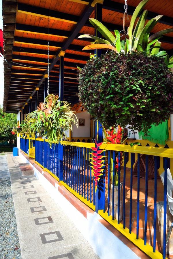 Casa Finca Villa Luz A 800 Mts Del Parque Del Cafe Montenegro Kültér fotó
